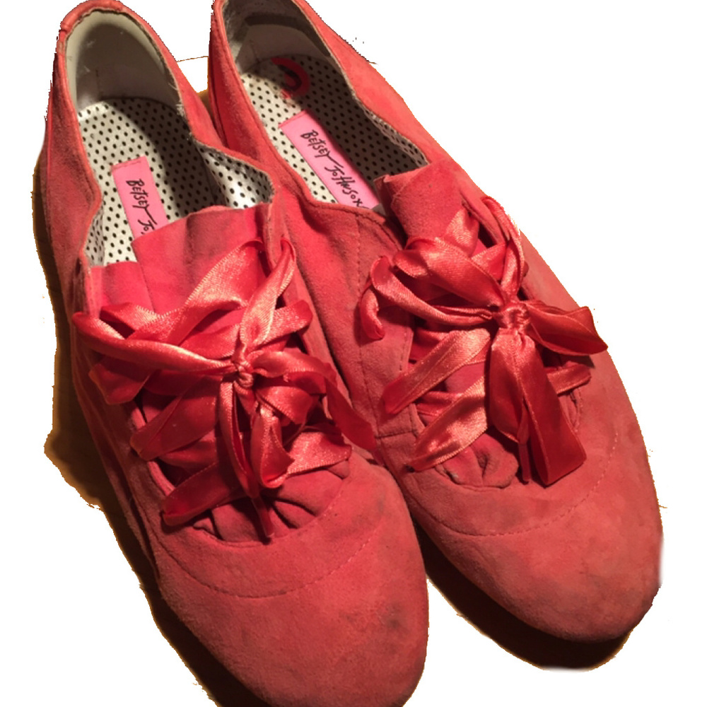 Betsey Johnson bright pink SUEDE loafers SATIN lac